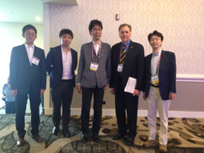 ピロリ菌の発見でノーベル賞を受賞したマーシャル博士、AI medical serviceの多田智裕先生と 内視鏡画像から人工知能（AI）によってピロリ菌の感染の有無を判定する論文(Shichijo, Tadaら, EBioMedicine, 2017)の成果を世界で初めて国際学会で発表した際に（2017年、シカゴ）