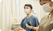 大腸カメラは負担の少ない「無送気軸保持短縮法」によるスコープ挿入